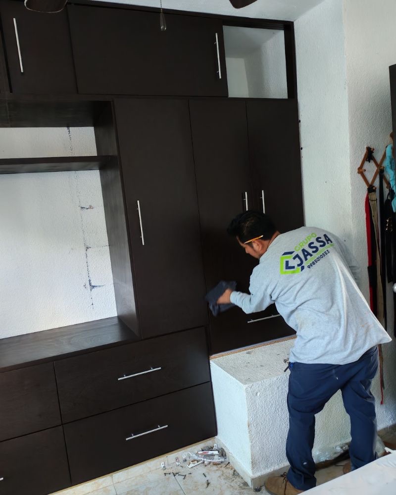 Diseño y fabricación de espacios interiores por Grupo Jassa